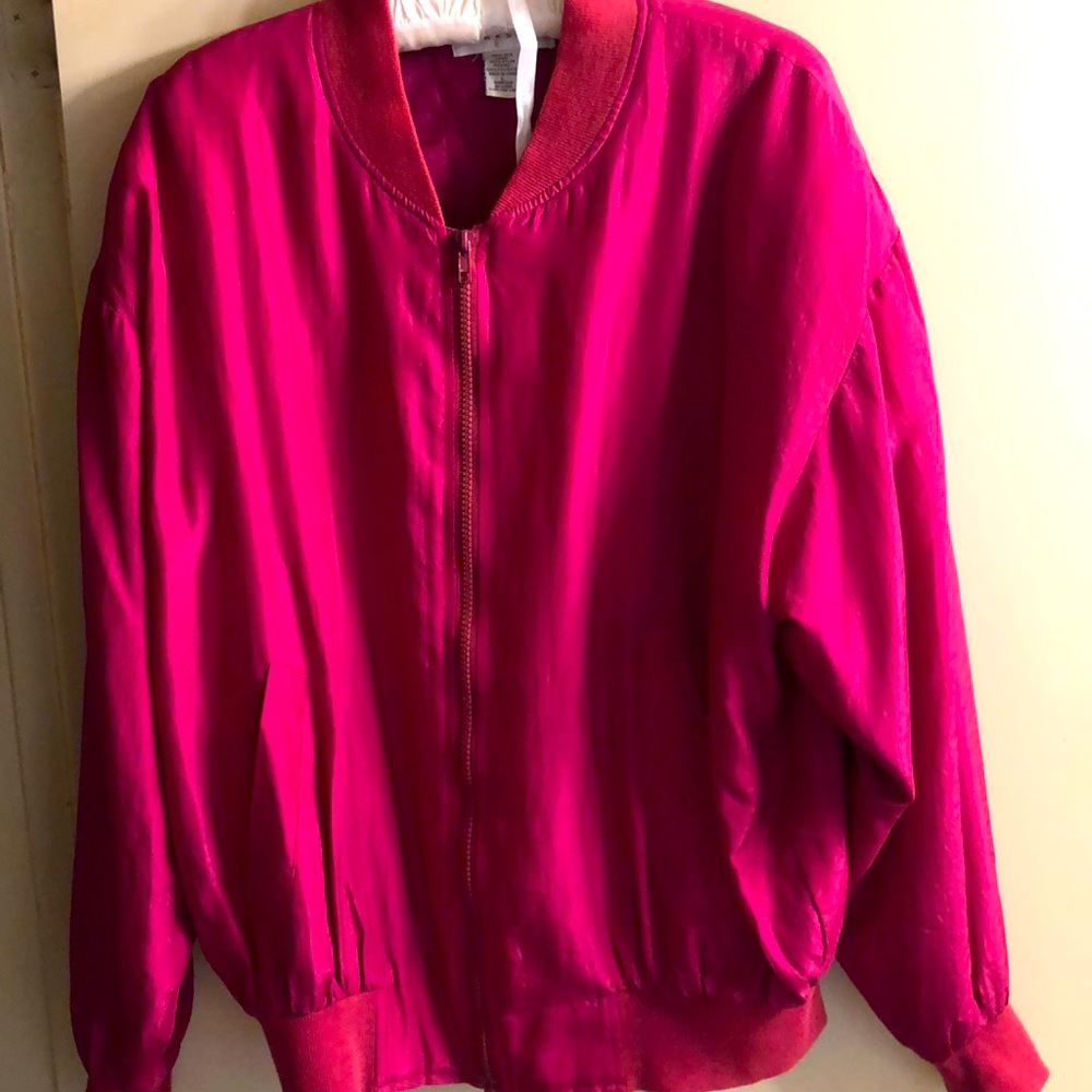 Carol Horn 100% silk quilted padded interior EUC